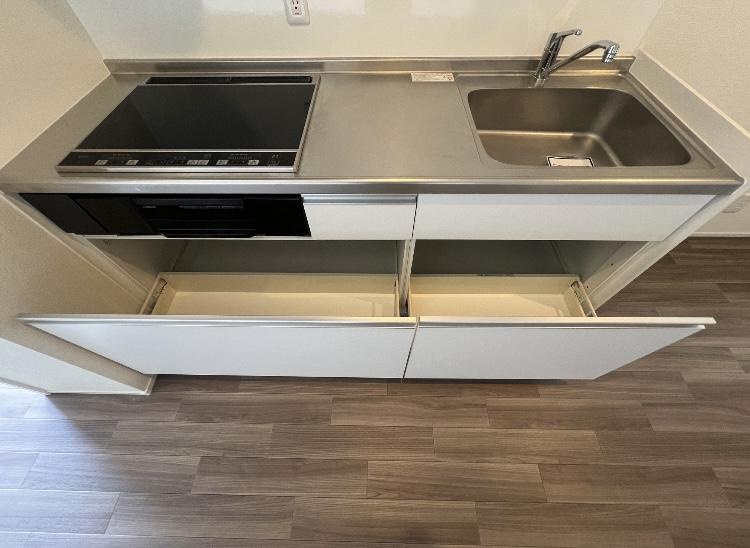 Ｃｈａｒｍｅ　Ｌａｃｉｎｅ（シャルム　ラシーネ）の収納