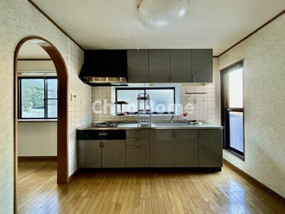 【キッチン】 | 江戸川区東小岩6丁目中古住宅 | ワイドで収納豊富なシステムキッチン