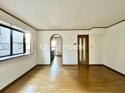 【居間・リビング】 | 江戸川区東小岩6丁目中古住宅 | 【居間・リビング】「ＬＤＫは家族団らんをデザイン」広いＬＤＫでは家族が集まり一緒の時間を過ごせる工夫がされております。何気ない一日の当たり前のひとコマがいつか一生の宝物になります