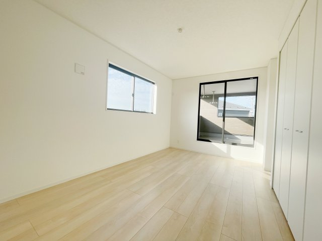 新築戸建・新築建売　大泉町寄木戸第17　西小・西中の前面道路含む現地写真