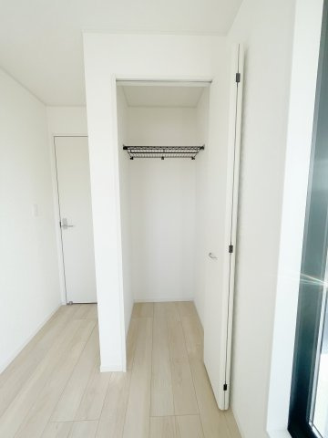新築戸建・新築建売　大泉町寄木戸第17　西小・西中の前面道路含む現地写真