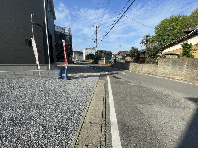 新築戸建・新築建売　大泉町寄木戸第17　西小・西中の前面道路含む現地写真