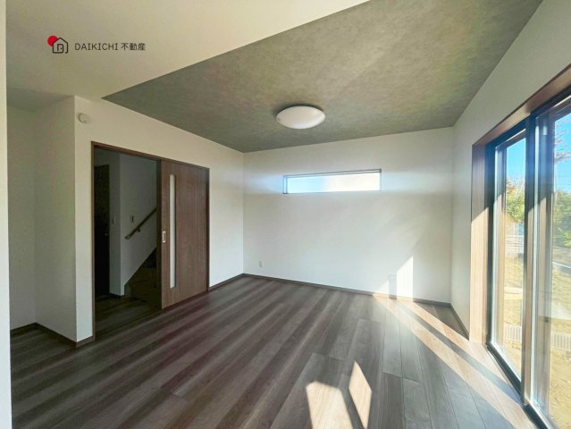 【居間・リビング】 | ワイウッドコート北本市中丸第6期　新築戸建　全9棟　8号棟