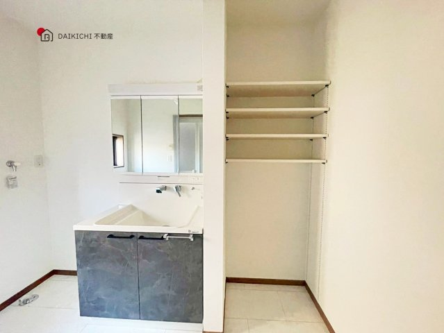 【独立洗面台】 | ワイウッドコート北本市中丸第6期　新築戸建　全9棟　8号棟