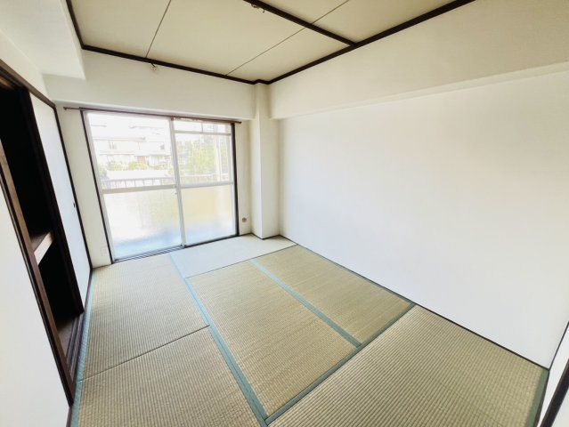 マンション朝霧2号館の和室