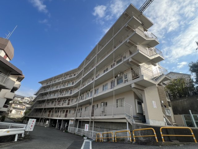 マンション朝霧2号館の外観