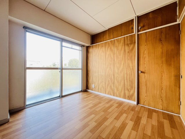 マンション朝霧2号館の寝室