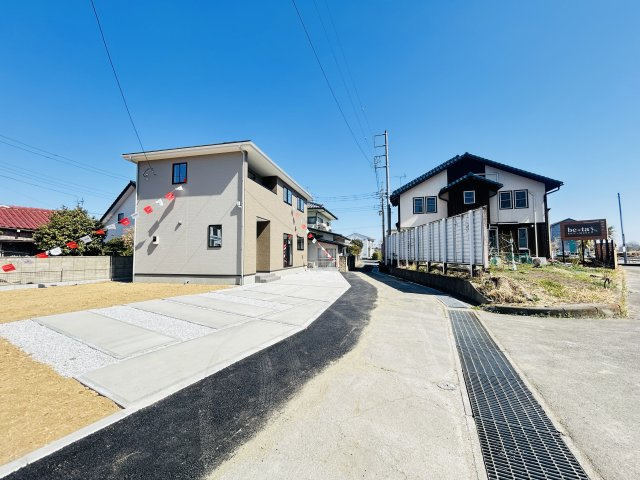 新築　高崎市藤塚町1期　１号棟の前面道路含む現地写真|現地写真　南側接道幅員約4ｍ