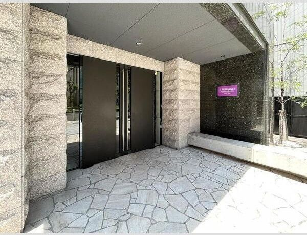 S-RESIDENCE南堀江のエントランス