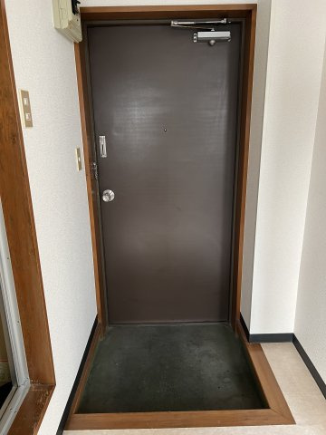 ピュア大町の玄関