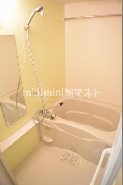 HRフロントリーガル難波WESTの浴室