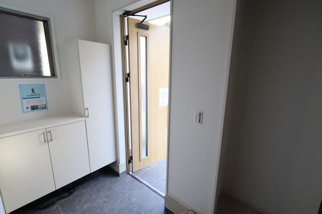 《仲介手数料無料》南区辻６丁目8-10新築一戸建てFiTの玄関