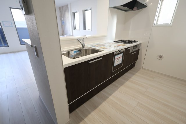 《仲介手数料無料》南区辻６丁目8-10新築一戸建てFiTのキッチン