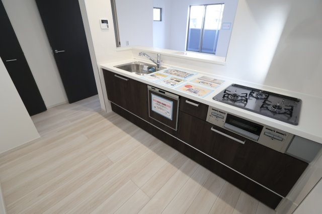 《仲介手数料無料》南区辻６丁目8-10新築一戸建てFiTのキッチン