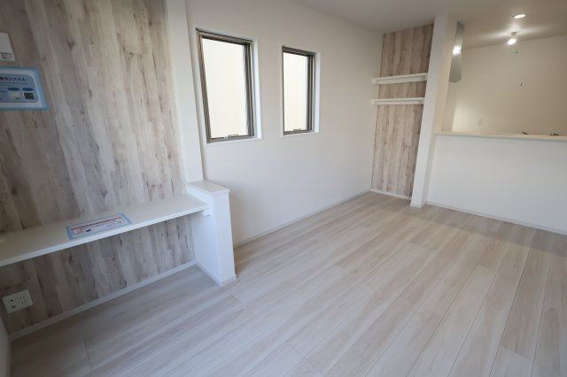 《仲介手数料無料》南区辻６丁目8-10新築一戸建てFiTの居間・リビング