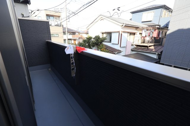 《仲介手数料無料》南区辻６丁目8-10新築一戸建てFiTのバルコニー