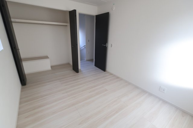 《仲介手数料無料》南区辻６丁目8-10新築一戸建てFiTの洋室