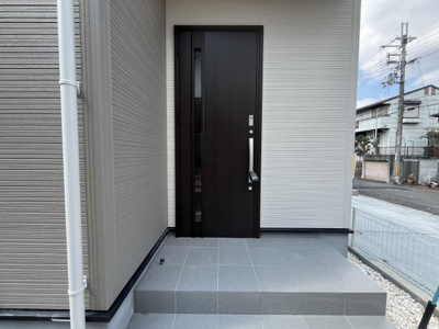 【玄関】 | 生駒郡平群町初香台5丁目全1棟1号棟