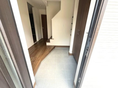 【玄関】 | 生駒郡平群町初香台5丁目全1棟1号棟