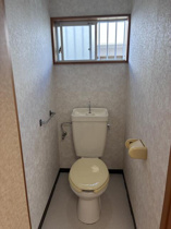 トイレにも窓があります