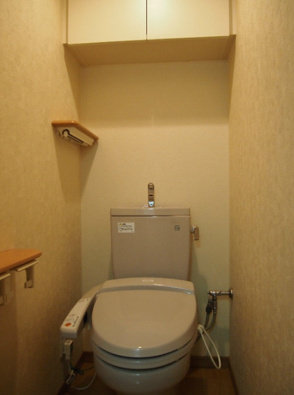 ルーブル学芸大学七番館　敷金礼金0　エレベータ―　オートロックのトイレ