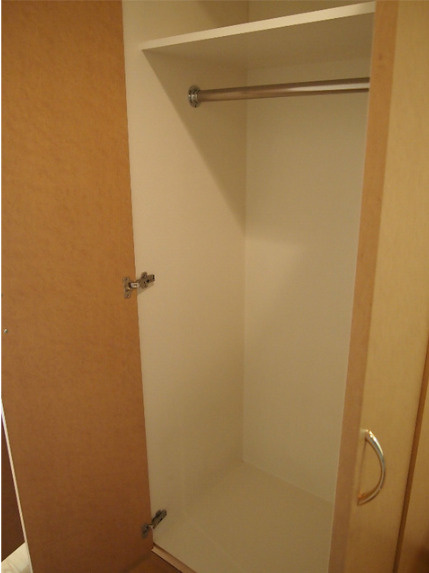 ルーブル学芸大学七番館　敷金礼金0　エレベータ―　オートロックの収納