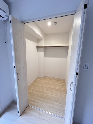 大阪市城東区中浜３丁目の賃貸マンションの収納