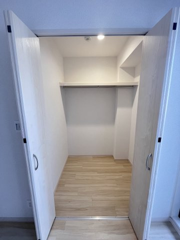 大阪市城東区中浜３丁目の賃貸マンションの収納