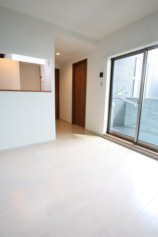 大阪市都島区都島中通３丁目の賃貸マンションの居間・リビング