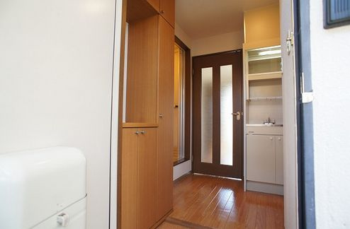 ティエムハイツの玄関