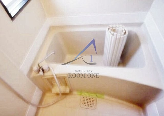 ロイヤルハイツ２の浴室|お風呂です。