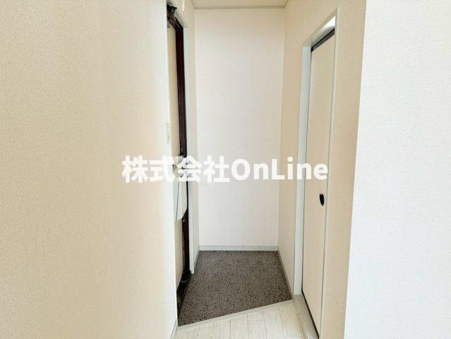 八尾市本町６丁目のハイツの玄関