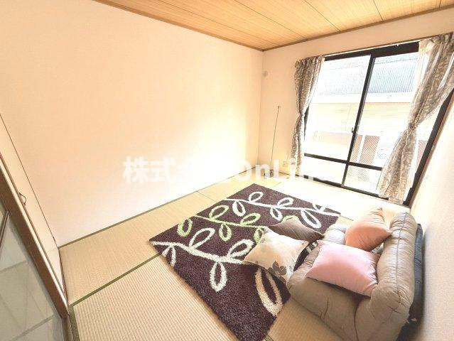 八尾市本町６丁目のハイツの和室