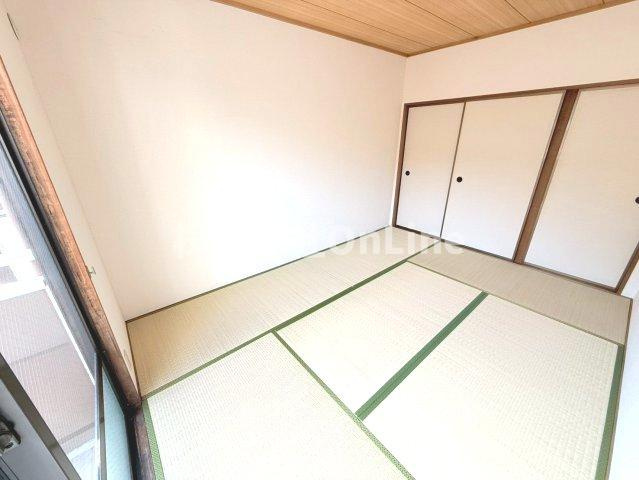 八尾市本町６丁目のハイツの和室