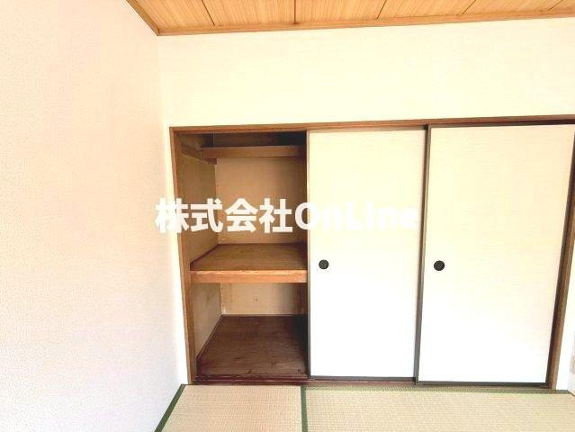 八尾市本町６丁目のハイツの収納