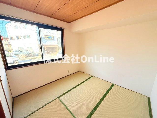 八尾市本町６丁目のハイツの和室