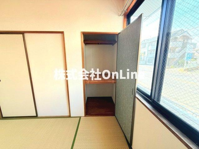 八尾市本町６丁目のハイツの和室