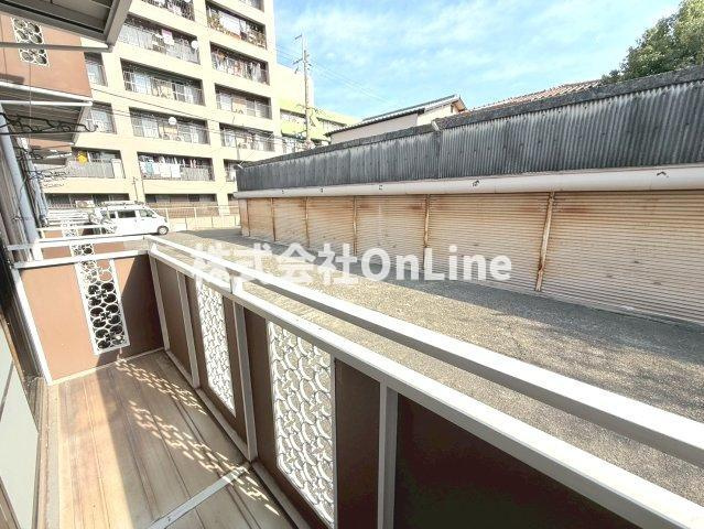 八尾市本町６丁目のハイツのバルコニー