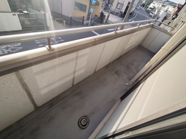 サンライズ（朝日３丁目）のバルコニー