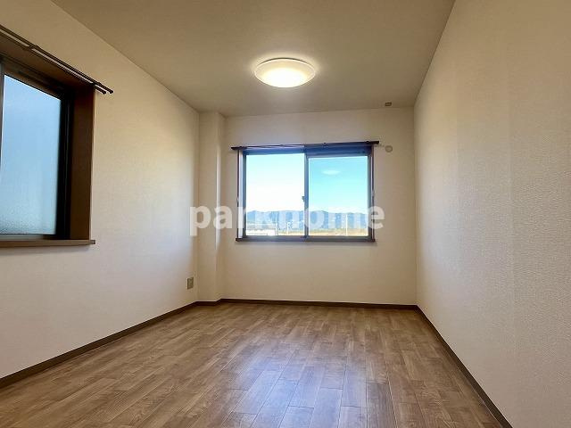 フォブールあすたの洋室