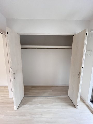 大阪市城東区中浜３丁目の賃貸マンションの収納