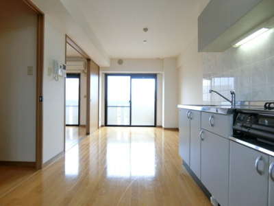 【居間・リビング】 | リバーコートC | イメージ4-Cの写真