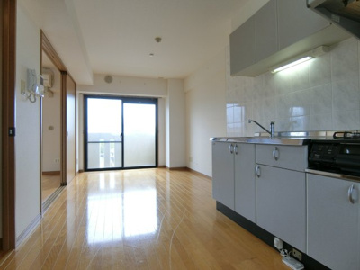 【居間・リビング】 | リバーコートC | イメージ4-Cの写真