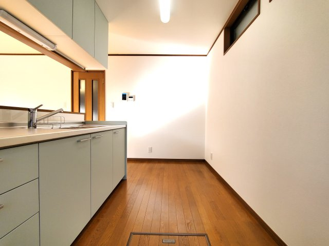 吉川市　川藤　中古戸建のキッチン|キッチンでお料理をお楽しみください