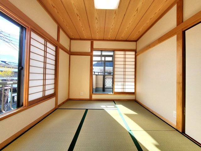 吉川市　川藤　中古戸建の和室|畳の上でゆっくりとくつろげる和室です