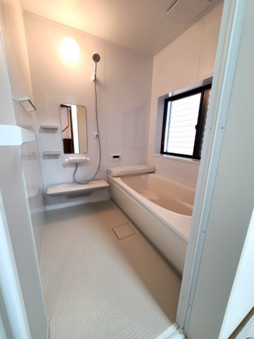 吉川市　川藤　中古戸建の浴室|お風呂です