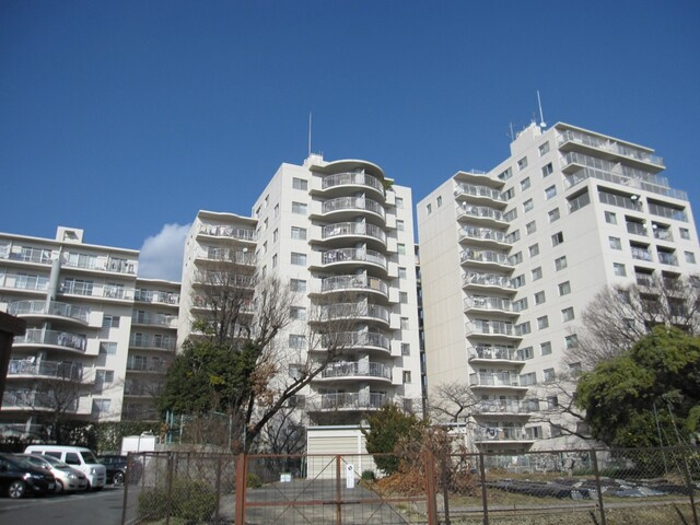 千里緑丘ハウスの外観