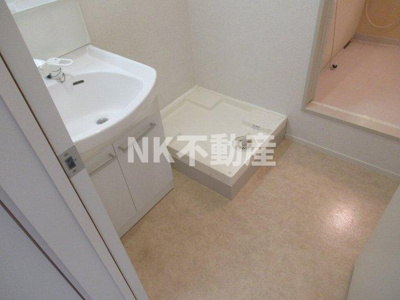 【洗面所】 | ディアコート・ソレイユⅡ（四条畷賃貸） | 明るい洗面所です