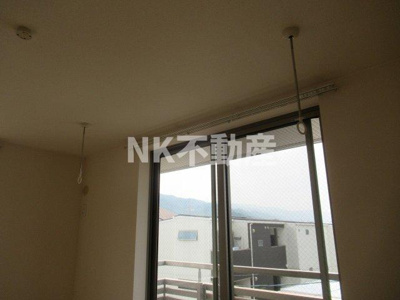 【設備】 | ディアコート・ソレイユⅡ（四条畷賃貸） | 室内物干しです