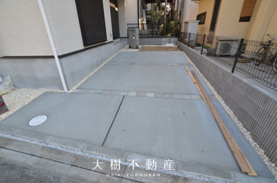 【駐車場】 | 座間市小松原２丁目　新築戸建て　全１棟【仲介手数料無料】